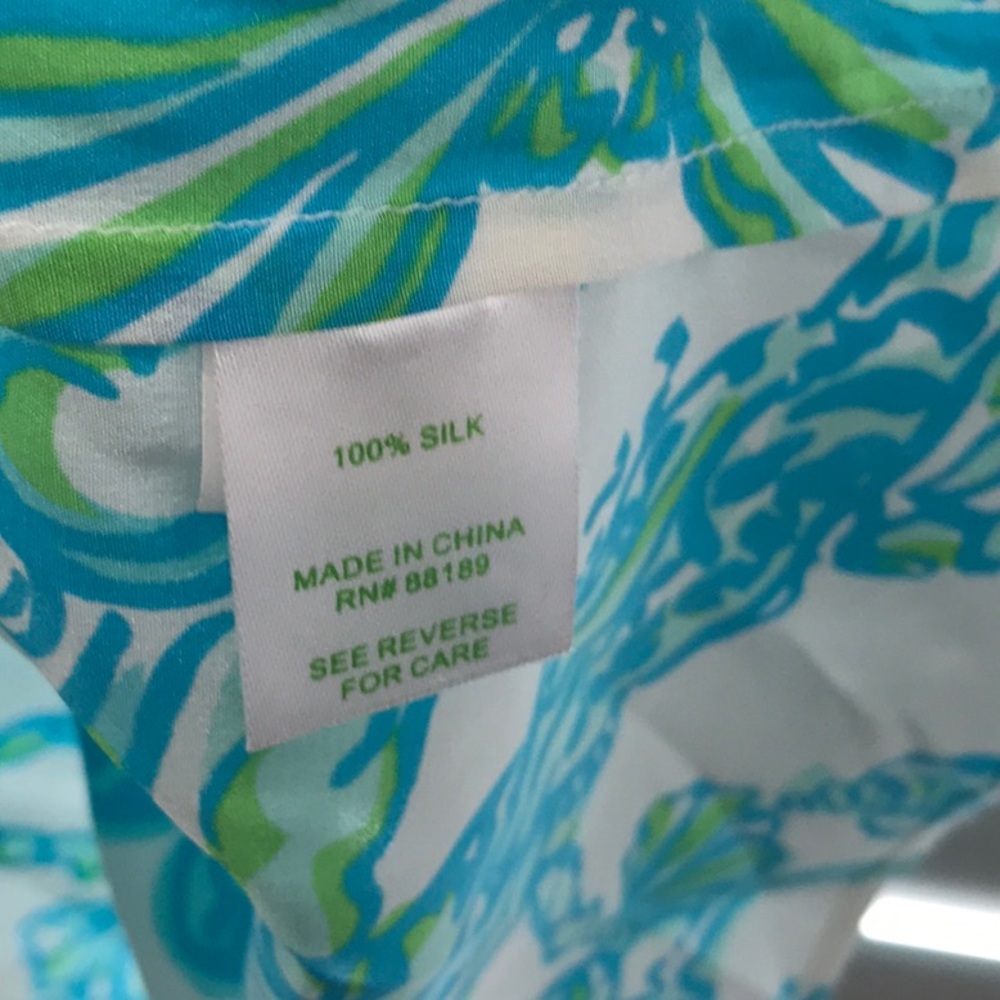 LILLY PULITZER ELSA CRABBY DAY BLUE WHITE SILK TOP - Picture 5 of 7